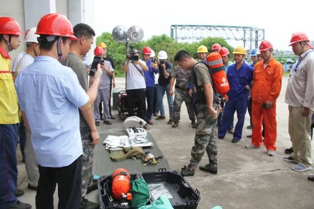 鹿寨县2019年危险化学品及特种设备事故应急演练在氯碱公司顺利举行